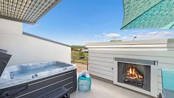 Ferienhaus, Mehrere Betten, Terrasse, Gartenblick (908 Jerome St. (Unit 4)*) | Terrasse/Patio