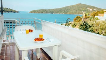 Apartment (Two Bedroom Apartment with Balcony an) | Terrace/patio