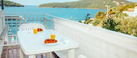 Apartment (Two Bedroom Apartment with Balcony an) | Terrace/patio