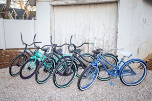 Bicycling - Couples Getaway | Walk to Unc | Free Cruiser Bikes (Greeley)