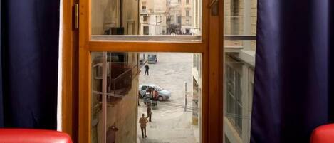 Single Room | Free WiFi