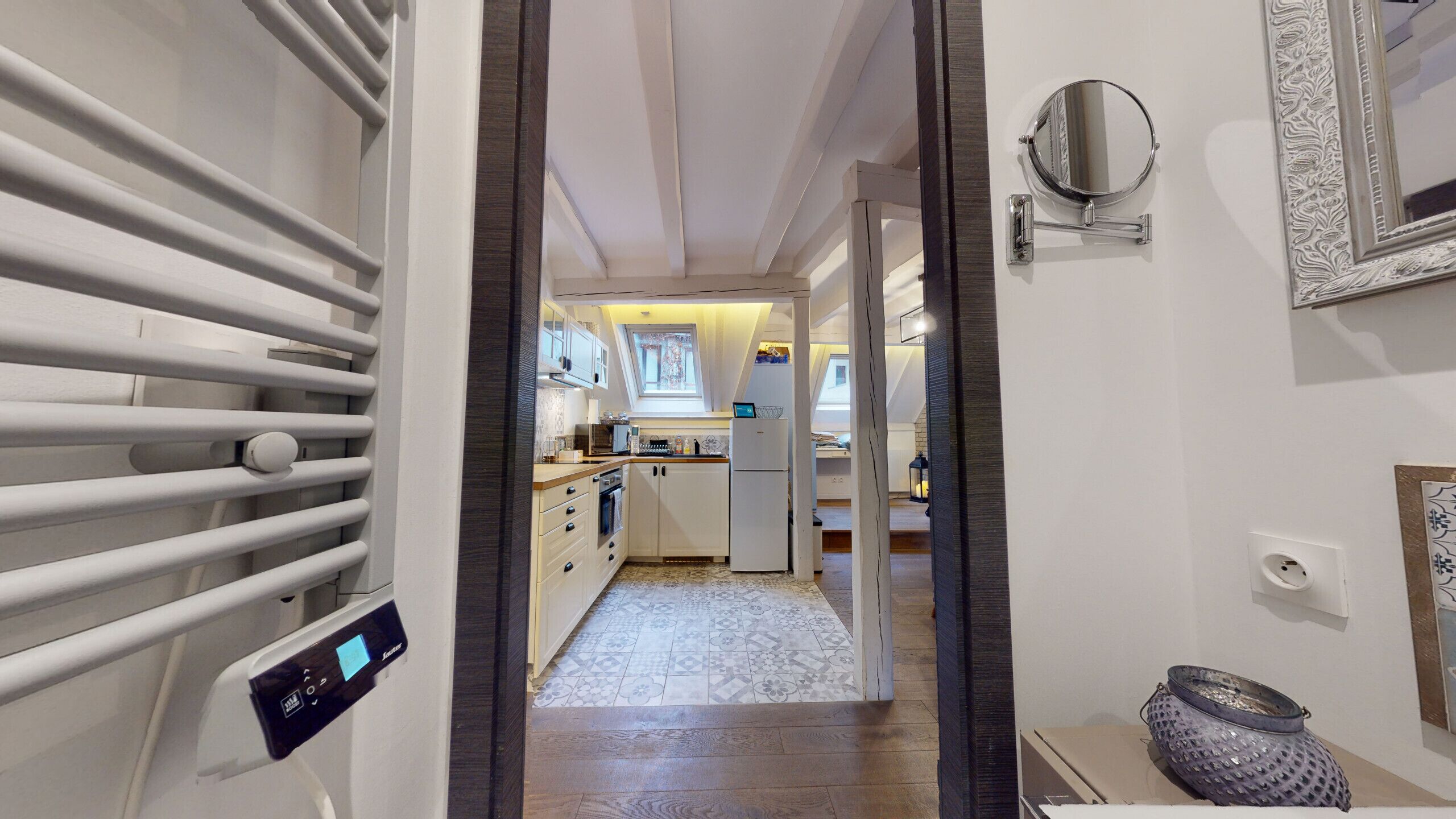 Fridge, microwave, oven, coffee/tea maker