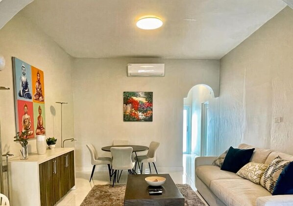 Interior - APARTMENT 3 · Stunning 3-Bedroom Beachside Apartment (San Juan)