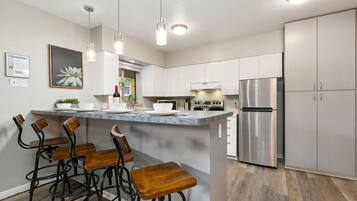 Condo, Multiple Beds, Patio, Garden View (220 Peterson St Unit 6) | Private kitchen | Fridge, microwave, oven, stovetop
