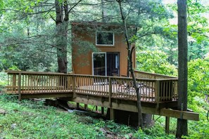 Exterior - Log Cabin and Treehouse (Stanley)