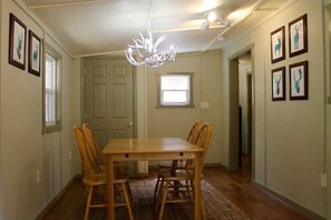 Dining - Log Cabin and Treehouse (Stanley)