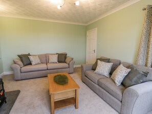 Interior - Cynefin (Llanerchymedd)