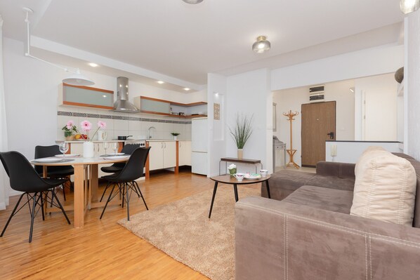 Departamento, 1 habitación, cocina | Servicio a la habitación