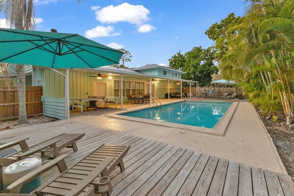 Outdoor pool, a heated pool