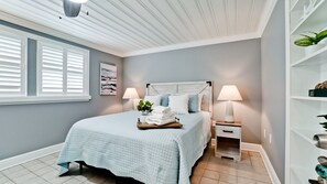 4 bedrooms, desk, iron/ironing board, travel crib