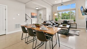 منزل - عدة أسرّة - بمغطس ساخن - منظر للجبل (750 Jerome St Unit 6) | المنشأة من الداخل