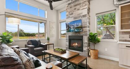 Old Town Modern New Build: Rftp Spa W/ Mtn Views!