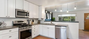 Fun, Family-friendly Old Town Home W/ Hot Tub!