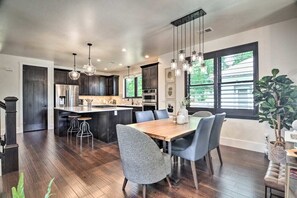 House, Multiple Beds, Patio, Garden View (327 N. Loomis Ave*) | Dining - New! Chic Abode: Downtown Fort Collins (Fort Collins)