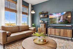 House, Multiple Beds, Patio, Garden View (4055 Wyatt Falls) | Living area | 40-inch TV with digital channels - New Build W/ Great Backyard & Lake Access! (Loveland)