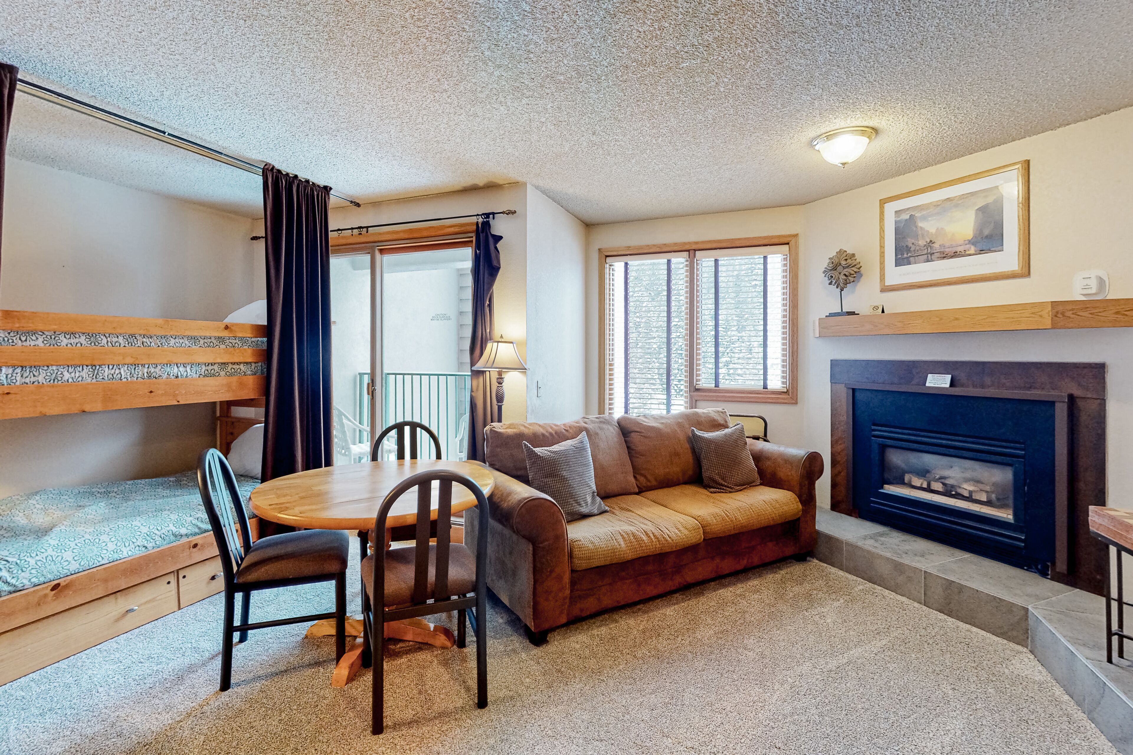 Ski-in/ski-out studio condo with gas fireplace, pool, hot tub, & mountain view