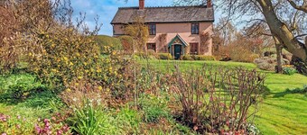 Field Cottage - Wye Valley Holiday Cottage