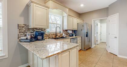 Lake Windsor home with dock, kayaks, hot tub, billiards - near bike trail & golf