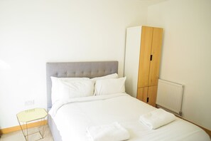 Apartment, 2 Queen Beds | 2 bedrooms, free WiFi, bed sheets - Dartford Luxury 2 Bed Apartment (Dartford)