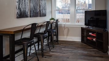 House, Multiple Beds, Patio, Garden View | Interior