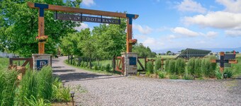 Llama-stay ณ รานช์ Spooky Tooth – ทิวทัศน์ภูเขา!!