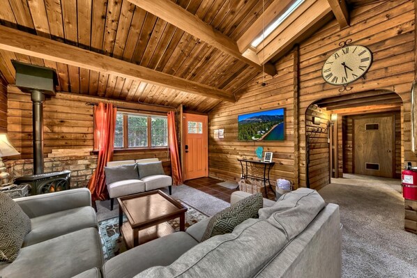 Cabin, 3 Bedrooms | Interior