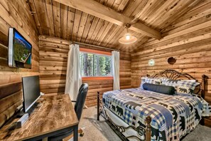 Cabin, 3 Bedrooms | 3 bedrooms, desk, laptop workspace, free WiFi