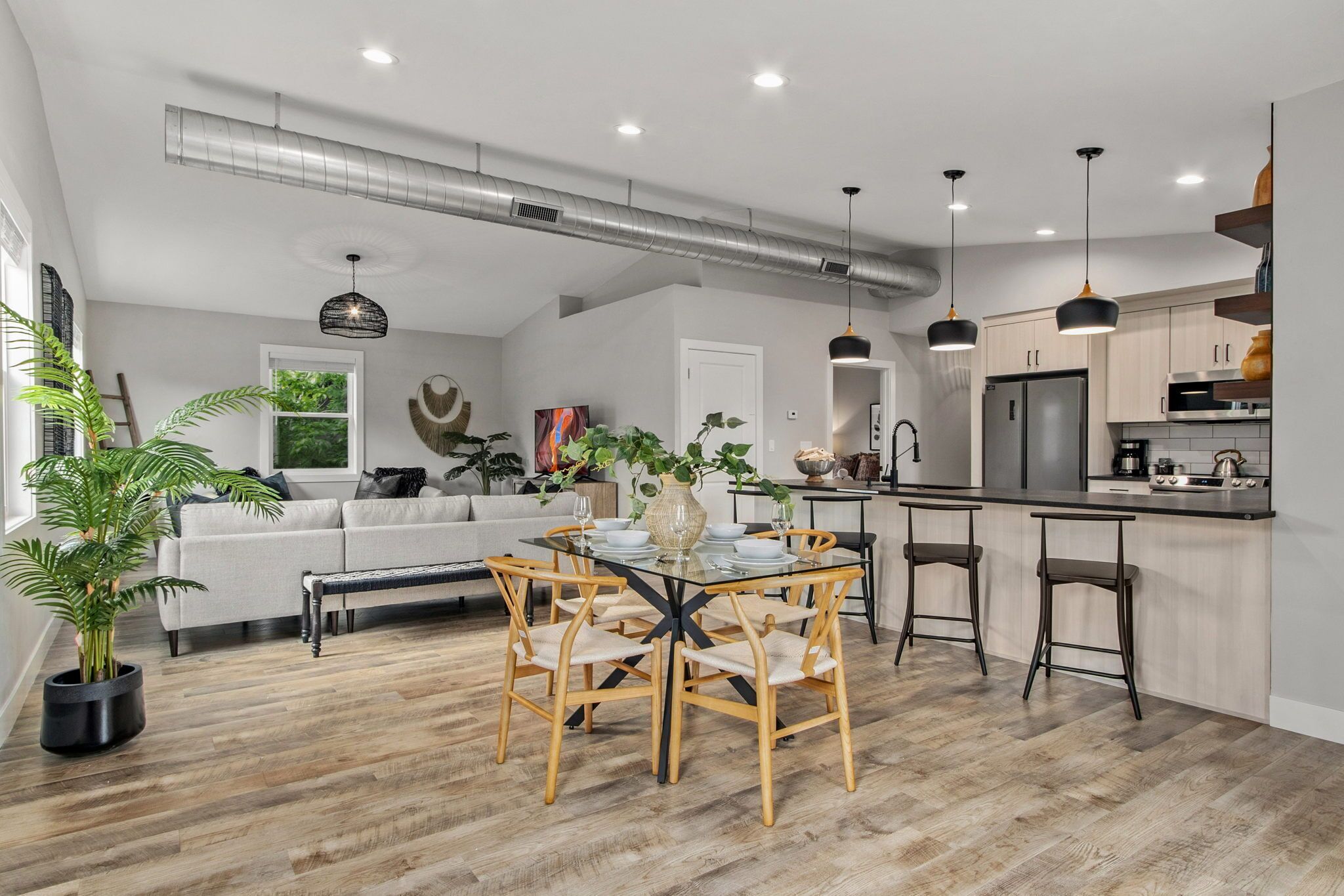 公寓, 多張床, 庭院, 花園景觀 (317 Stover St. Unit C) | 私人廚房 | 電冰箱、微波爐、烤箱、爐台