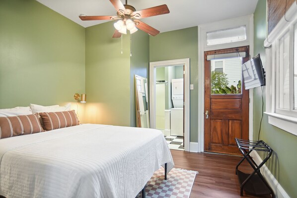 1 bedroom, desk, free WiFi, bed sheets