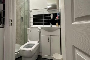 ฝักบัว, ผ้าเช็ดตัว