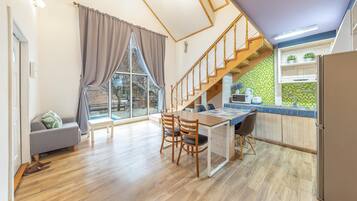 Basic Room, 1 Bedroom (101ho(multiple layer)) | 1 bedroom, free WiFi