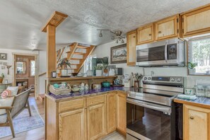 Fridge, cookware/dishes/utensils - Cozy Cabin "Hygge" Getaway- Explore the Gorge (Mosier)