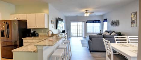 Condo, 3 Bedrooms | Private kitchen | Fridge, oven, coffee/tea maker, toaster