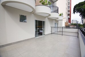 SUITE CLASSIC - COM SACADA | Terrace/patio - NEO PARK HOTEL (Maringá)