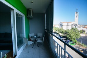 Appartement Familial, 2 chambres, balcon, vue cour intérieure | Vue de la chambre