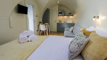 1 habitación, decoración personalizada y muebles diferentes