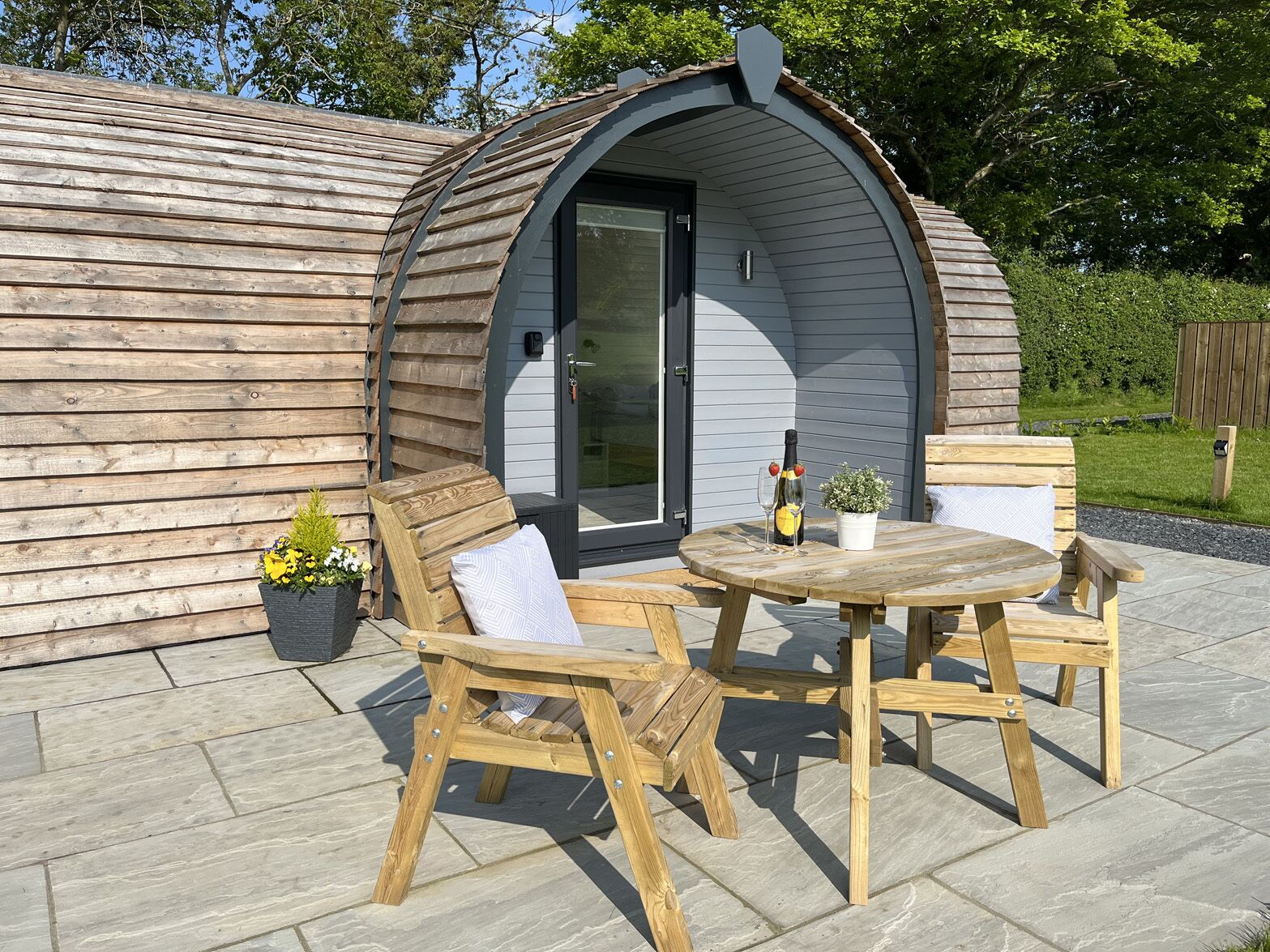 Cottage | Outdoor dining