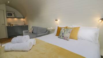 1 bedroom, individually decorated, individually furnished, free WiFi