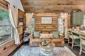 Smart-tv en een open haard