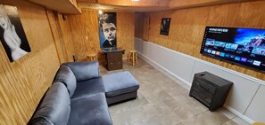 Smart TV, fireplace, video games, DVD player - Secluded, Great View! Hot Tub, Wood Fireplace, Screened in Porch, Arcade Games. (Rogers)