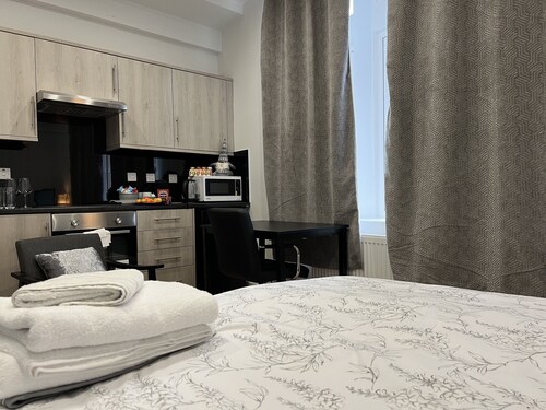 Entire Studio apartment - London 