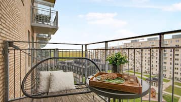 Apartment, 2 Bedrooms | Property grounds