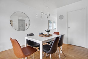 Appartement, 2 chambres | Restauration