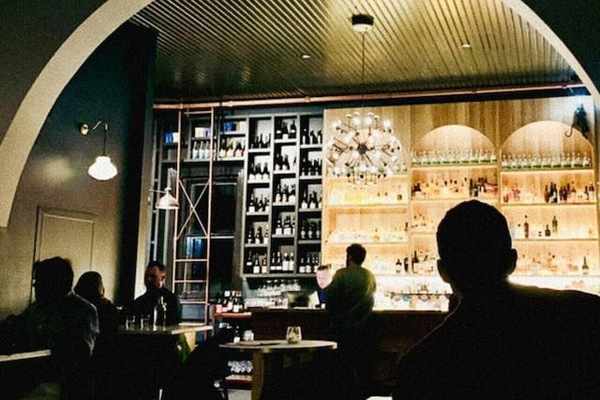 Bar (in der Unterkunft)