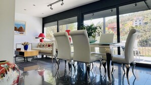 Dining - Villa Kubik by Costabravaway (calonge)