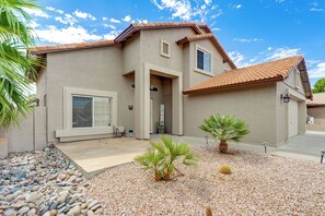 Exterior - 1 Mi to Surprise Stadium! Home w/ Patio & Hot Tub (Surprise)