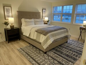 2 bedrooms, in-room safe, desk, iron/ironing board