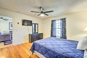 2 bedrooms, internet, bed sheets