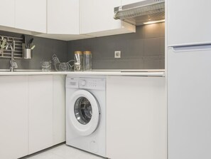 Fridge, microwave, coffee/tea maker, toaster