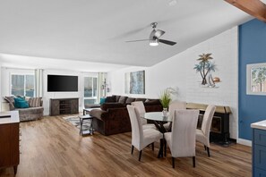 تلفزيون ذكي، مدفأة، تنس طاولة